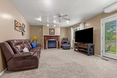 2788 W 4400 S, Roy, UT 84067 - Photo 12
