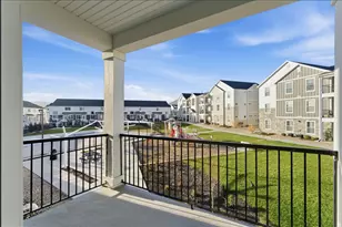 938 W Coral Charm Wy, Saratoga Springs, UT 84045 - Photo 2