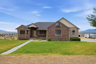 2567 W Rim Rock Dr, Stockton, UT 84071 - Photo 2