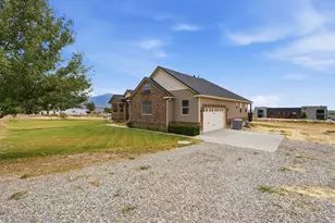 2567 W Rim Rock Dr, Stockton, UT 84071 - Photo 4