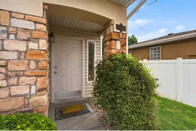 1782 Kiera Ct, Holladay, UT 84124 - Photo 4