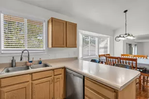 5635 W Walnut Circle, Salt Lake City, UT 84118 - Photo 8