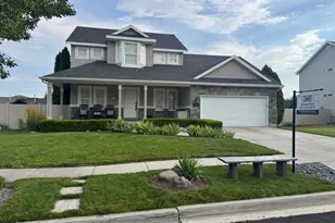 199 W Arbor Dr, Saratoga Springs, UT 84045 - Photo 2