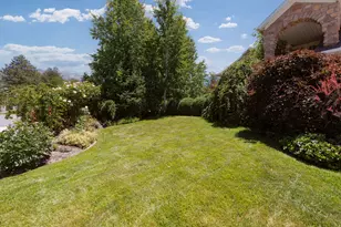 2050 E Johnstone Dr, Sandy, UT 84093 - Photo 34
