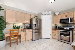 2050 E Johnstone Dr, Sandy, UT 84093 - Photo 14