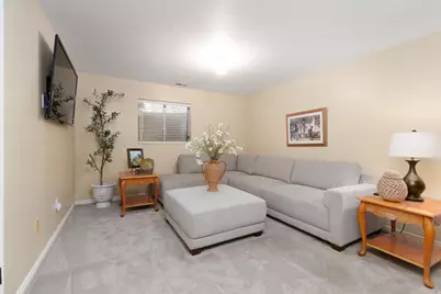 2050 E Johnstone Dr, Sandy, UT 84093 - Photo 28
