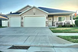 1909 N 690 W, West Bountiful, UT 84087 - Photo 1