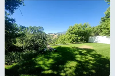 2255 E Sunset Dr, Layton, UT 84040 - Photo 2