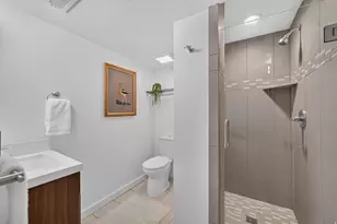 3989 S 2250 E, Holladay, UT 84124 - Photo 28