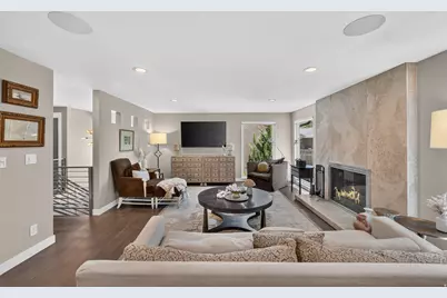 3989 S 2250 E, Holladay, UT 84124 - Photo 4