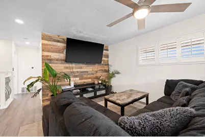 8628 W Helen Dr #4, Magna, UT 84044 - Photo 4