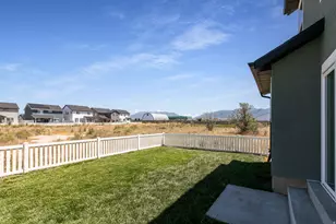2432 W 3200 S, Syracuse, UT 84075 - Photo 24