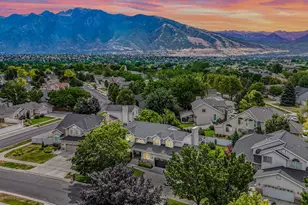 11563 S Olive Berry Ln, Draper, UT 84020 - Photo 2