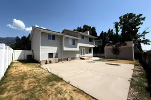 2239 N 1125 E, Layton, UT 84040 - Photo 22