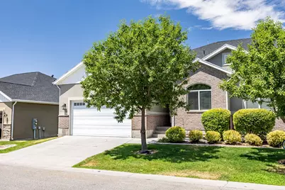 143 E 745 S, Smithfield, UT 84335 - Photo 2