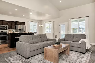 143 E 745 S, Smithfield, UT 84335 - Photo 10