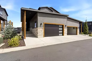 6366 E Edgewater Ln, Huntsville, UT 84317 - Photo 2