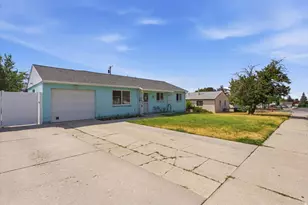 270 S 360 W, Tooele, UT 84074 - Photo 2