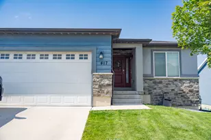 417 Slate Dr, Santaquin, UT 84655 - Photo 2