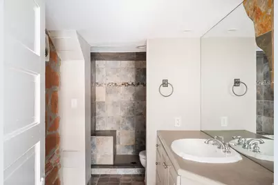 38 S 1000 E, Salt Lake City, UT 84102 - Photo 20