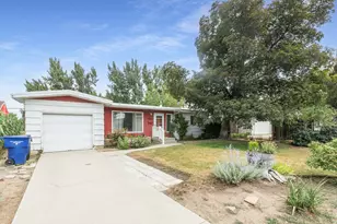 723 E 8425 S, Sandy, UT 84094 - Photo 2