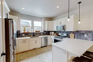 989 N Wayne Dr, Saratoga Springs, UT 84045 - Photo 2