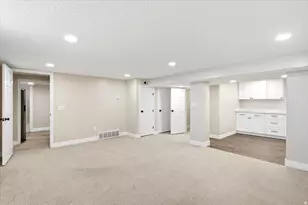 2028 W 5125 S, Roy, UT 84067 - Photo 16
