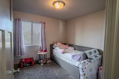 325 W 160 N, Clearfield, UT 84015 - Photo 12