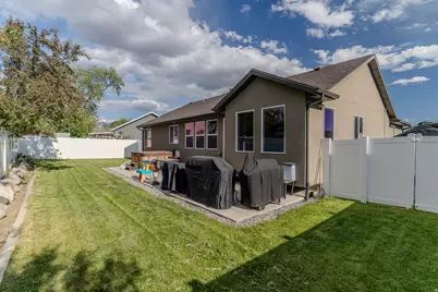 325 W 160 N, Clearfield, UT 84015 - Photo 28