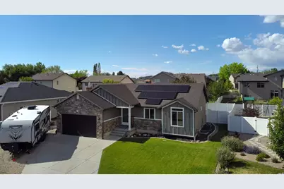 325 W 160 N, Clearfield, UT 84015 - Photo 2