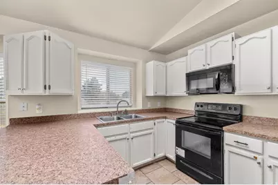 5762 W Chambre Dr S, Salt Lake City, UT 84118 - Photo 8