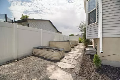 4821 S Bitter Root Dr, Taylorsville, UT 84129 - Photo 28