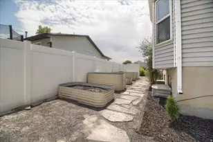 4821 S Bitter Root Dr, Taylorsville, UT 84129 - Photo 32