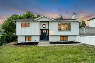 1119 E 10600 S, Sandy, UT 84094 - Photo 2