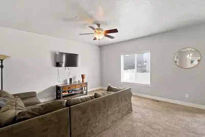 42 N Rue Borda, Vineyard, UT 84059 - Photo 10