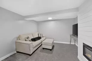 445 E 200 N, Kaysville, UT 84037 - Photo 24