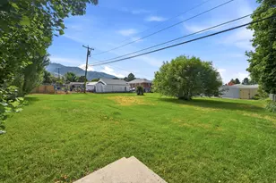 445 E 200 N, Kaysville, UT 84037 - Photo 32