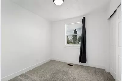 10313 S Countrywood Dr E, Sandy, UT 84092 - Photo 18