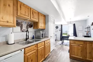 652 W 800 N, Clinton, UT 84015 - Photo 8
