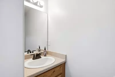 652 W 800 N #67, Clinton, UT 84015 - Photo 16
