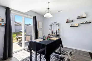 652 W 800 N, Clinton, UT 84015 - Photo 6