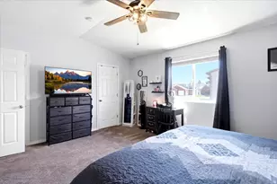 652 W 800 N, Clinton, UT 84015 - Photo 12
