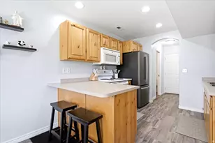 652 W 800 N, Clinton, UT 84015 - Photo 10
