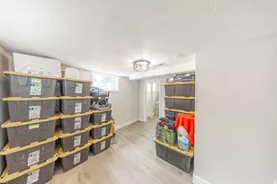 2273 S 200 E, Bountiful, UT 84010 - Photo 32