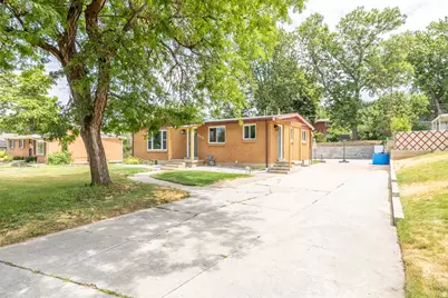 2273 S 200 E, Bountiful, UT 84010 - Photo 2
