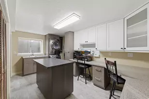 4521 S Countrylane Rd, Salt Lake City, UT 84117 - Photo 36