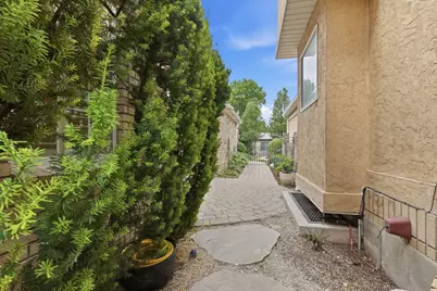 4521 S Countrylane Rd, Salt Lake City, UT 84117 - Photo 42