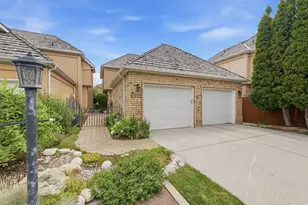 4521 S Countrylane Rd, Salt Lake City, UT 84117 - Photo 2