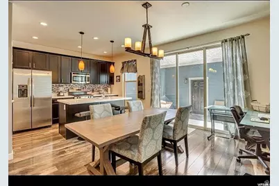 10522 S Topview Rd W, South Jordan, UT 84009 - Photo 2