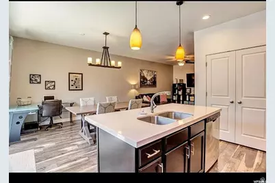 10522 S Topview Rd W, South Jordan, UT 84009 - Photo 4